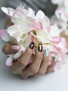 Black nail with pattern
